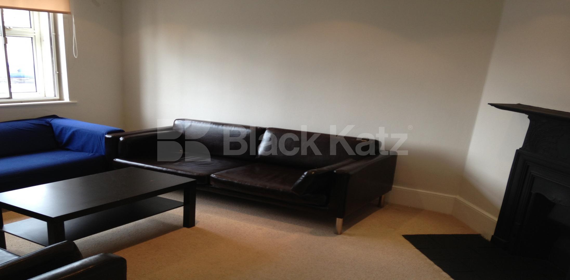 			LET , 4 Bedroom, 1 bath, 1 reception Apartment			 Park Mansions South. Lambeth Road  , Vauxhall